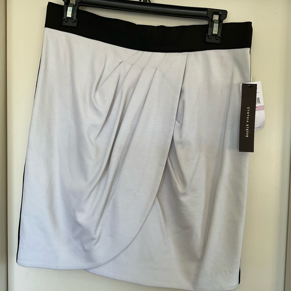Cynthia Steffe Gray and White Bubble Mini Skirt